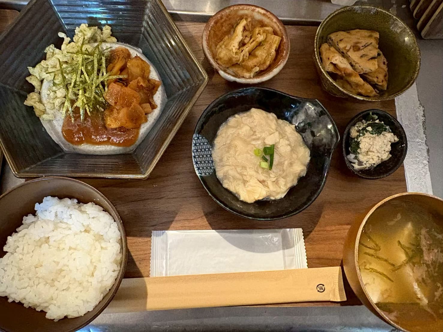 渚のとうふ工房 鎌倉小町 逗子店のおぼろ豆腐の定食